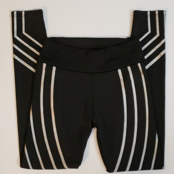 Black leggings w/Reflective stripes - Picture 2 of 6